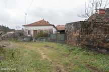 Moradia T3 Para Recuperar Em Demo, Bouceiros