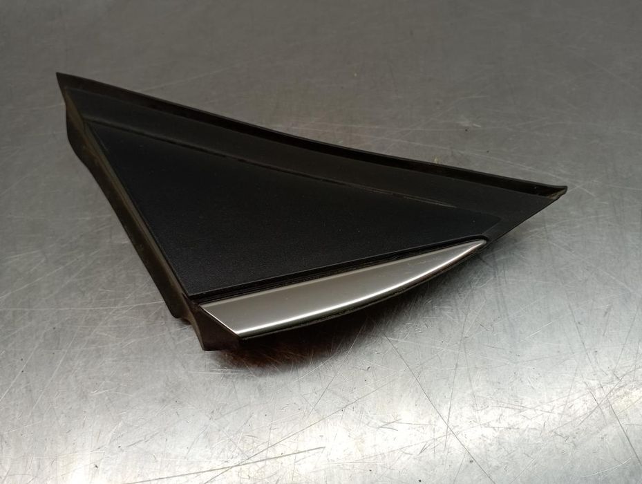 Friso pára-choques frente direito RENAULT Megane IV Grandtour (K9A/M_)