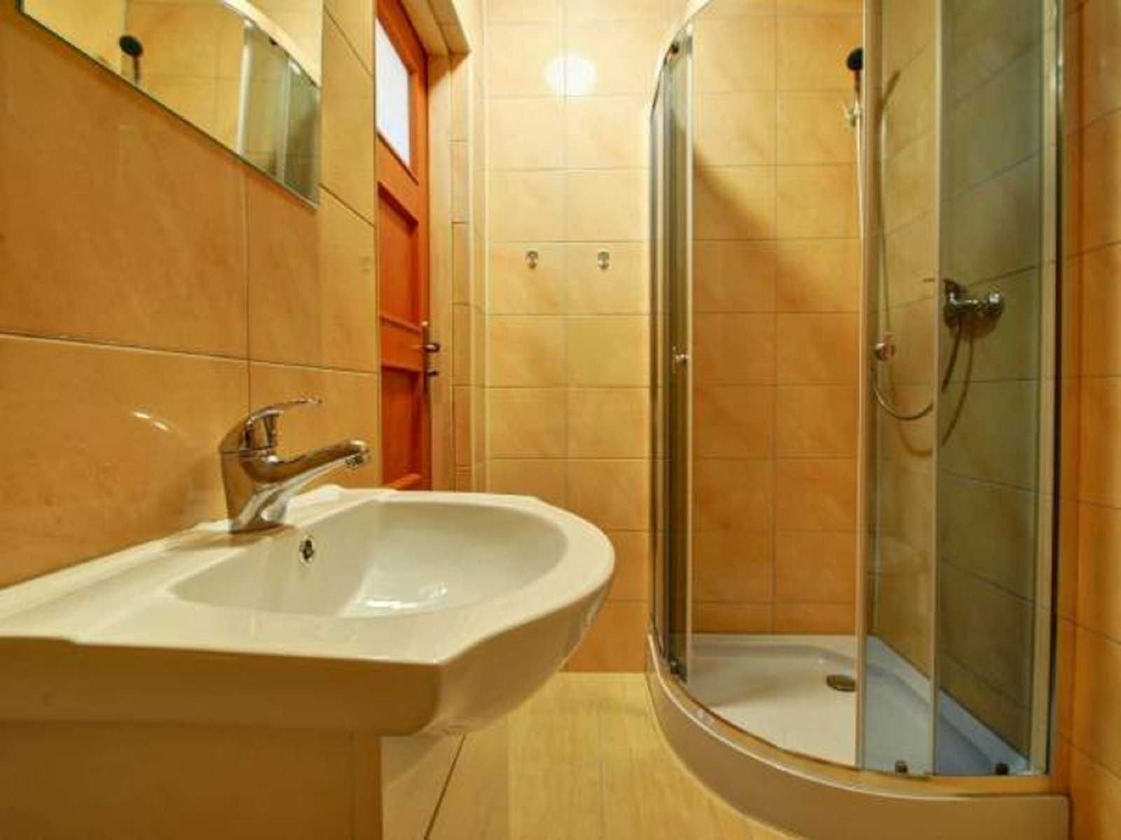 Pokoje do wynajęcia Zielone Wzgórze  nad jeziorem Białym.
