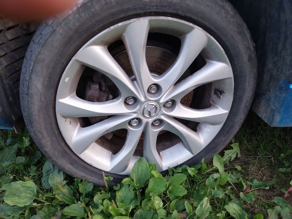 Mazda 3 2009r 2.2 mzr diesel maska