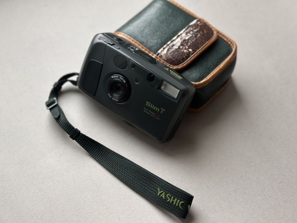 Yashica T4 leica minilux плівкова фотокамера mju ii godak gold