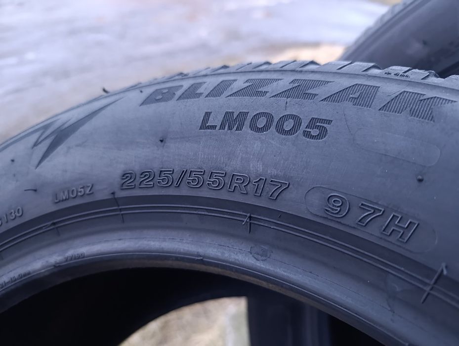 Зимові шини Bridgestone 225/55 R17 резина Р17