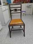 Vendo 7 cadeiras sala de jantar
