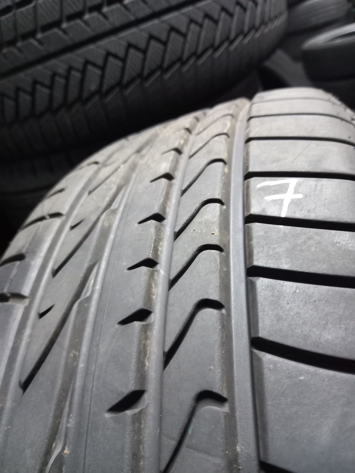 Opona używana 235/55/19 Bridgestone dueler 1x7 mm 2022