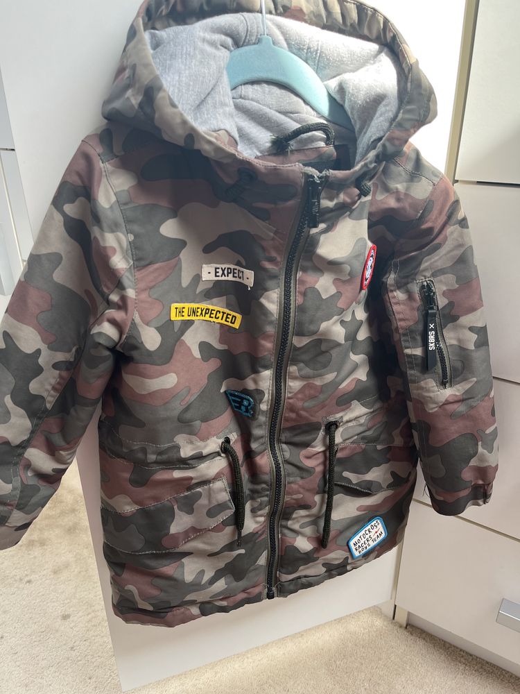 Kurtka Reserved z nadrukami moro