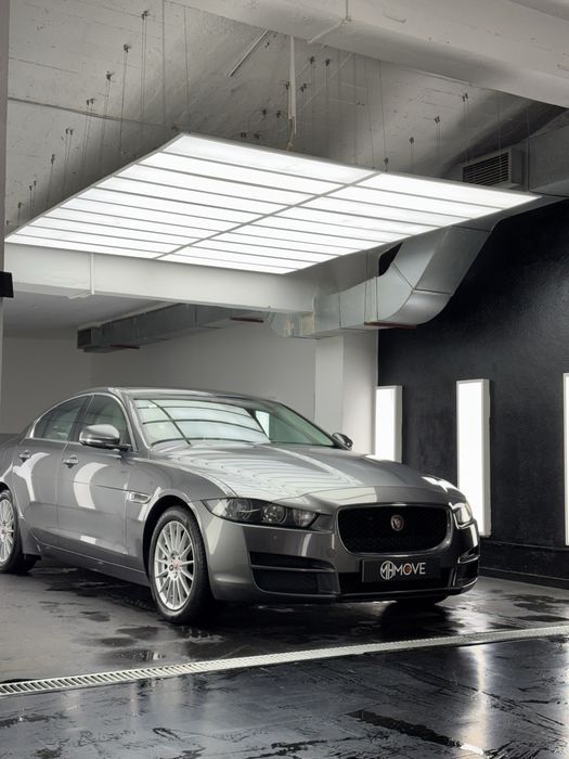 Jaguar XE de 2016