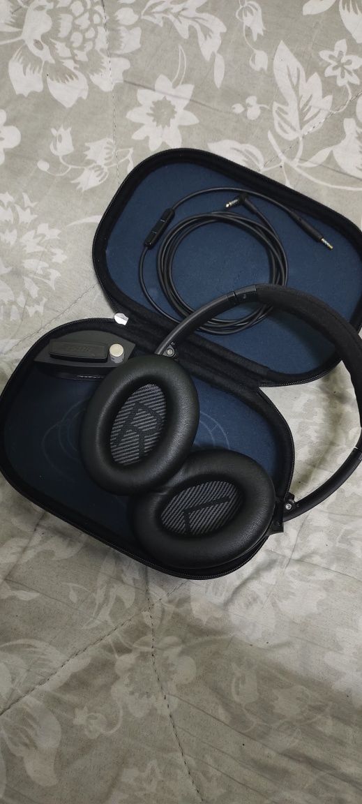 Навушники Bose QC25.