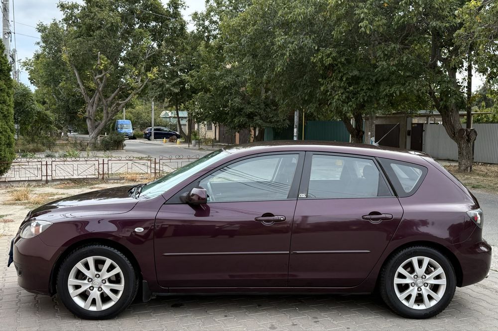Mazda 3, 1.6 газ/бенз, АВТОМАТ, обслужена, в родной краске