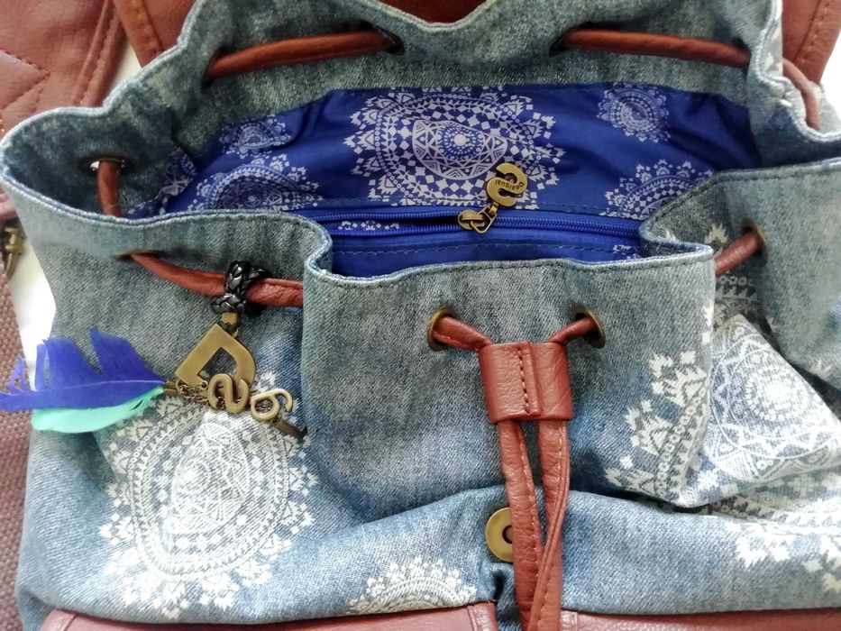 Mochila, bolsa ou mala da Desigual como nova