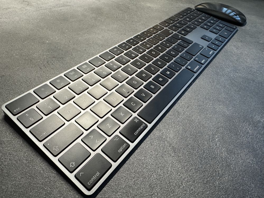 Magic Keyboard + Magic Mouse 2