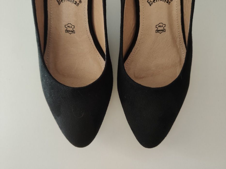 Sapato Clássico Salto Médio, Camurça, Preto, Berluskas, Tamanho 35