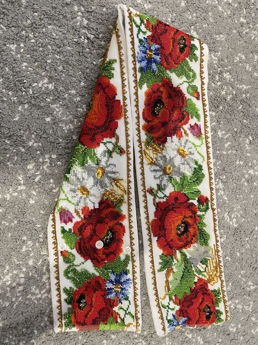 Вишита біскром сукня