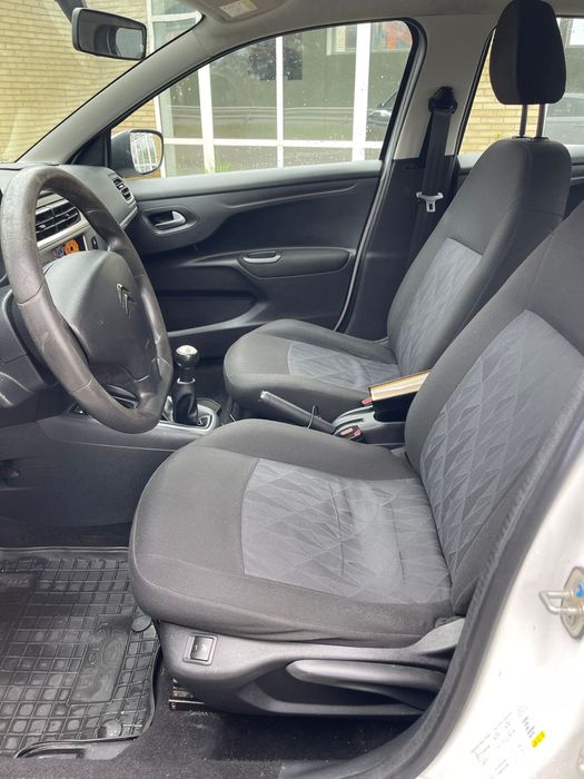 Продам авто на полном ходу , установлен хороший газ