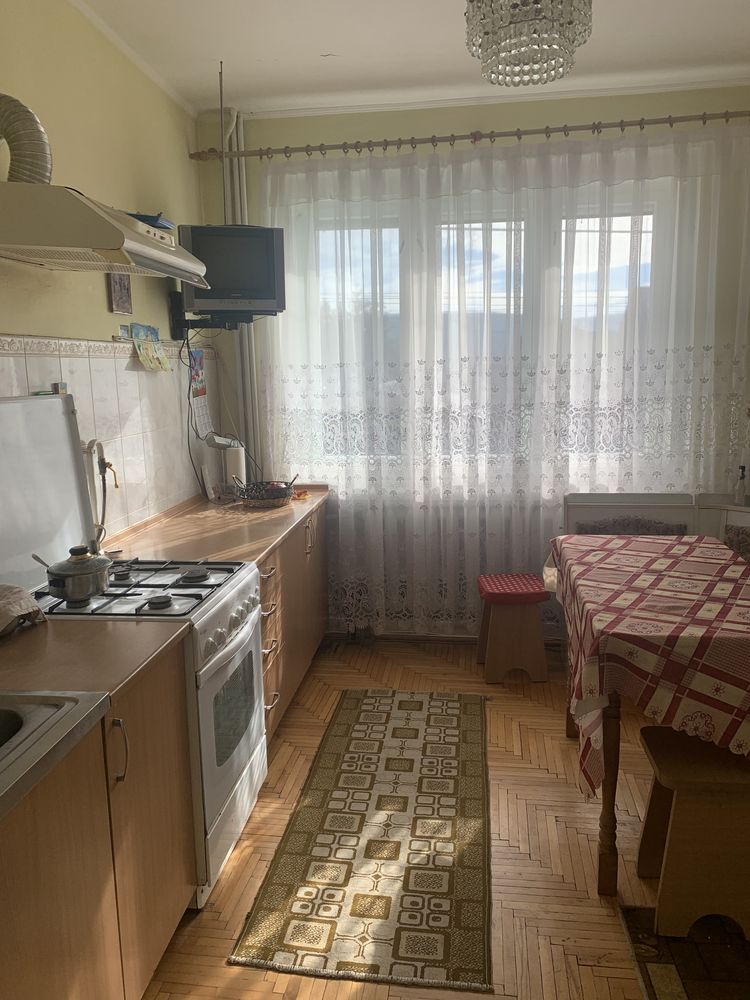 Продаж будинку в мкр. Підлипники, придатного для декількох сімей.