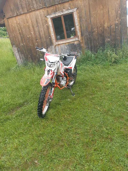 Мотоцикл250кубовий