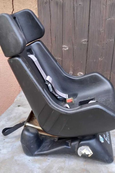 Fotelik do samochodu Euro-Safe masywny, bez tapicerki