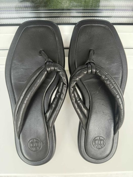 В’єтнамки Massimo Dutti