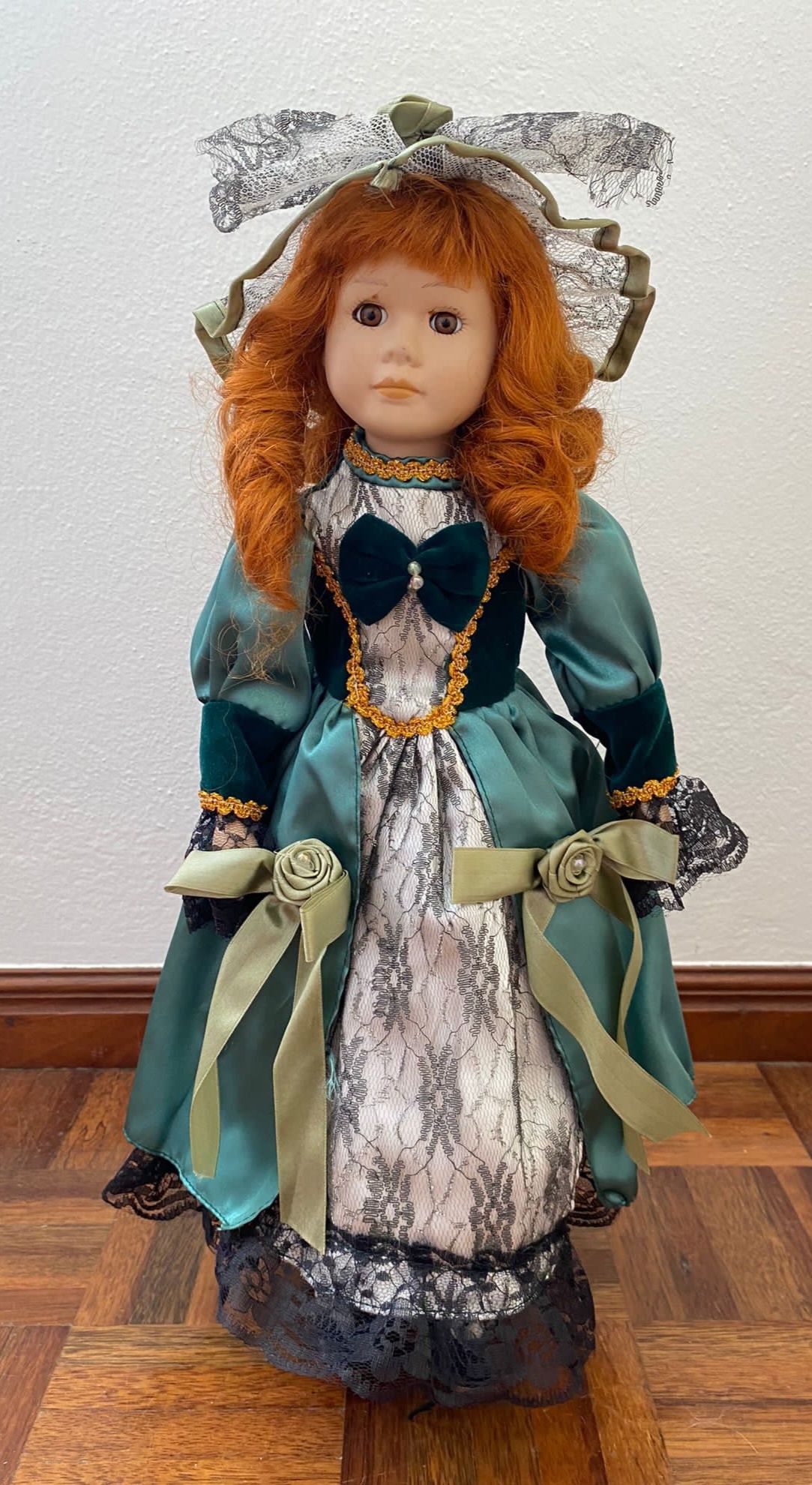 Boneca de porcelana