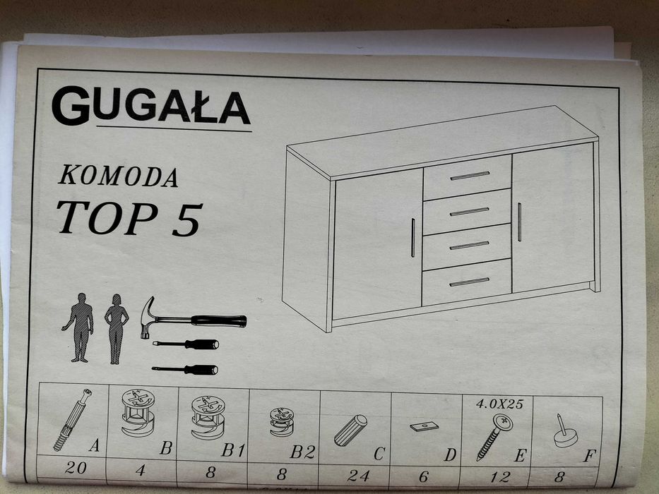 Komoda brązowa z szufladami