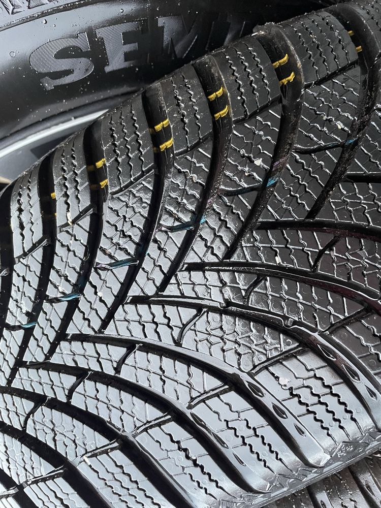 Kola zimowe dacia sandero jogger 16 calu 4x100 opony 205/60/16 semperi