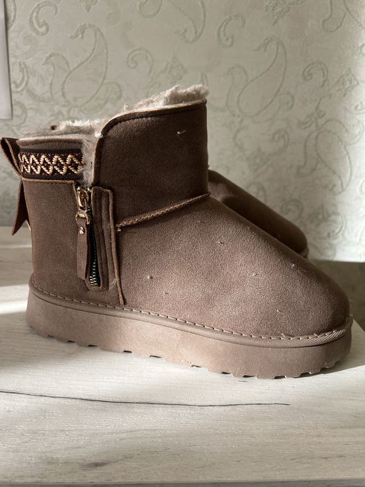 Зимові чоботи уггі розмір 38 жіночі