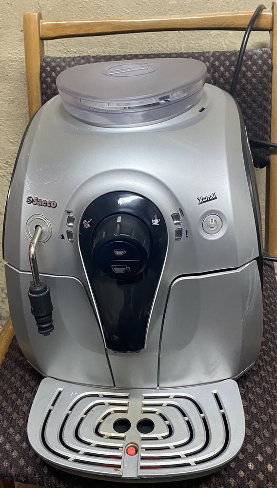 Philips Saeco Xsmall -automatyczny  ekspres do kawy