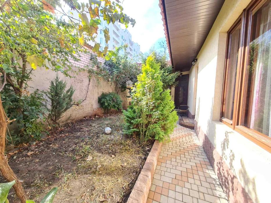 4- комнатный дом 6 станция Люстдорфской дороги/ 1 линия