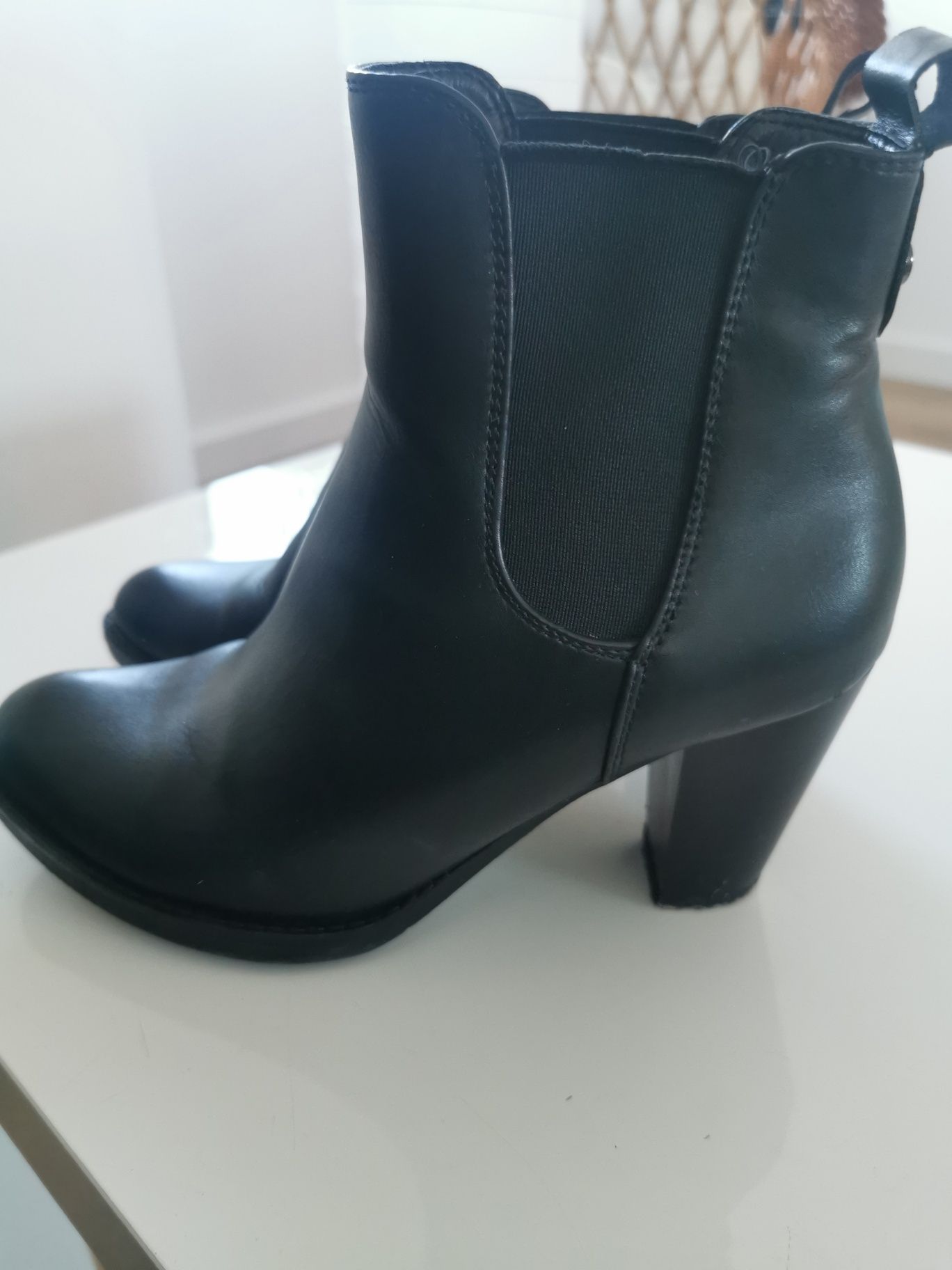 Buty botki Clara Barson CCC rozmiar 38