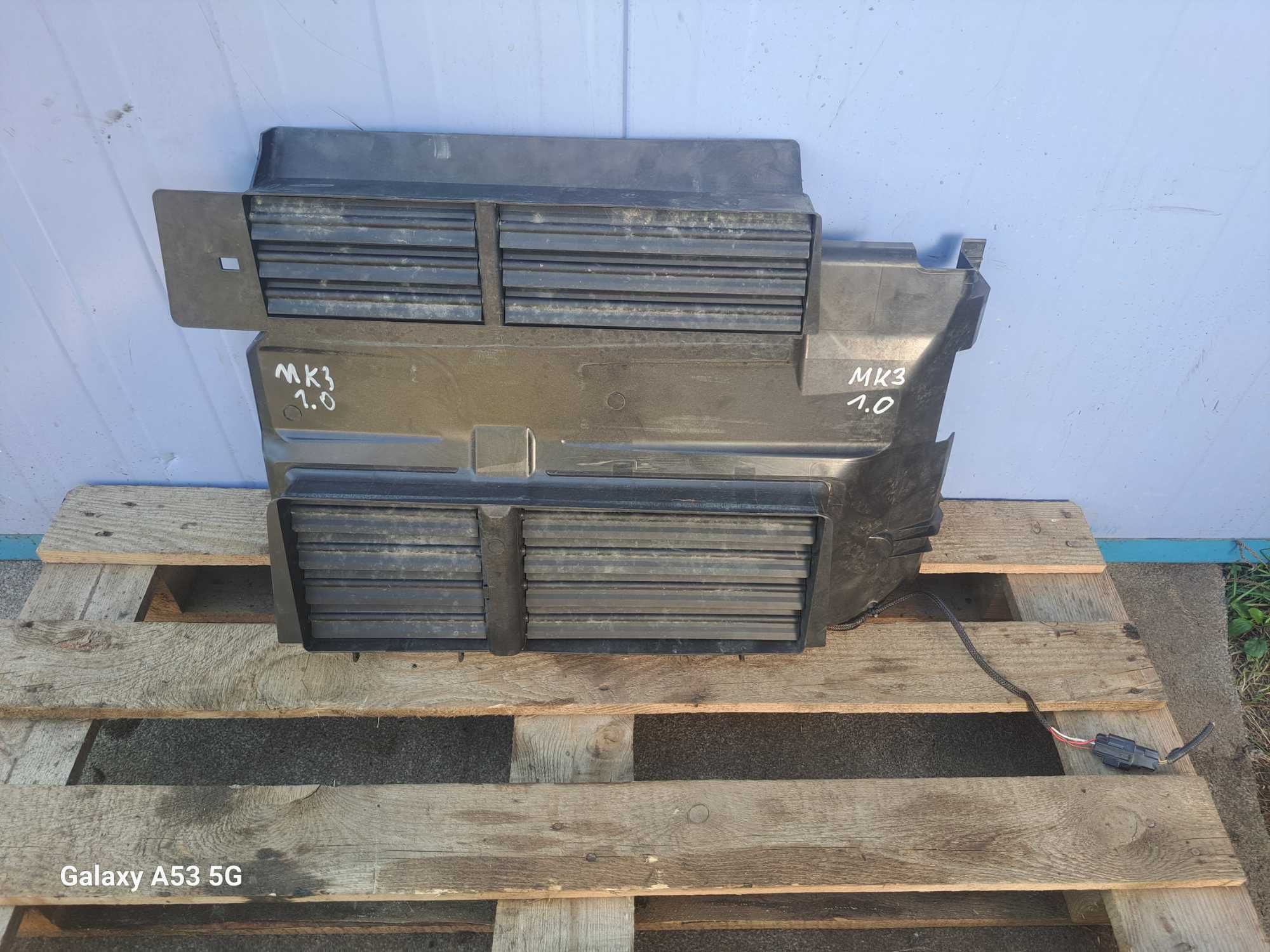 Kierownica powietrza, żaluzja, wlot powietrza FORD BM51-8475-CF