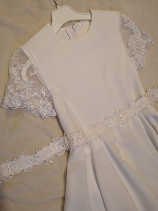 Sukienka komunijna z koronką