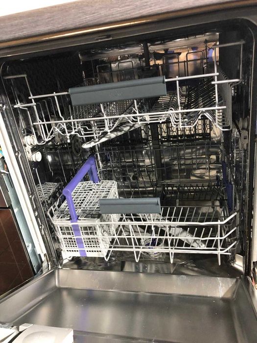 Zmywarka BEKO ProSmartInverter, 60cm szerokości, pod zabudowę