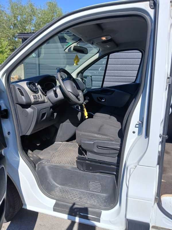 Renault Trafic  Opel Vivaro Nissan NV300