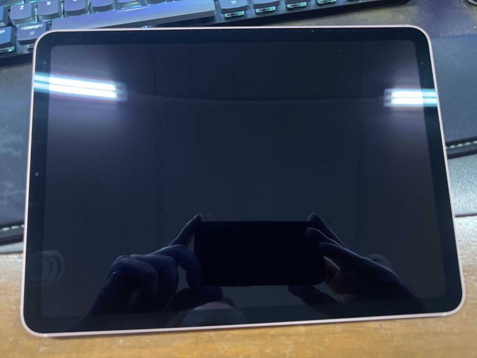 Продам Apple iPad Air (4th Generation) A2324 64 GB, Wi-Fi + 4G 10.9 in