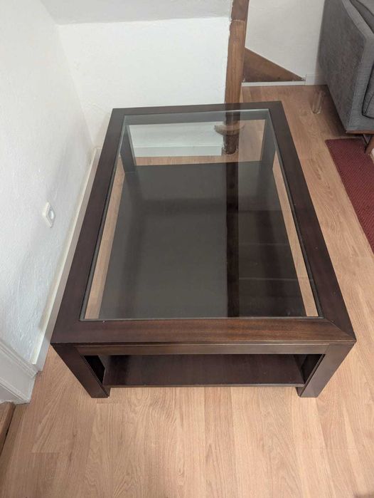 Mesa de centro de madeira de alta qualidade com vidro