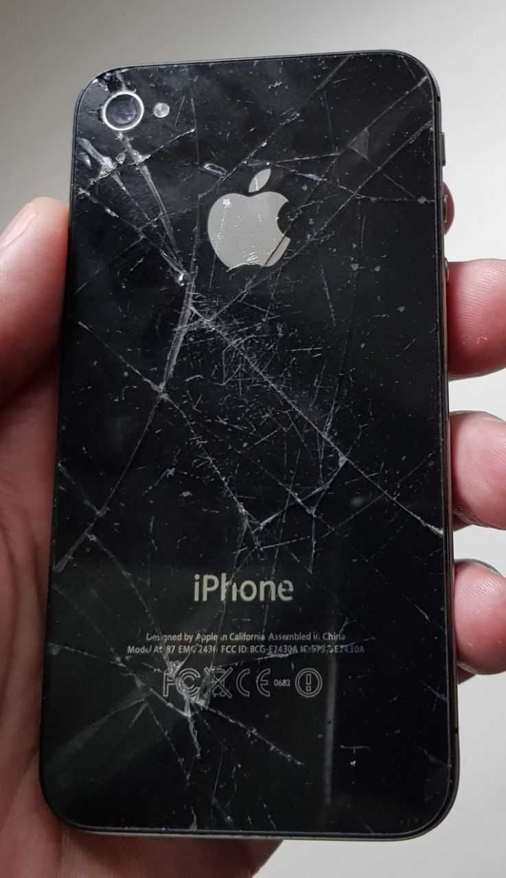 Телефон iPhone 4 модель S