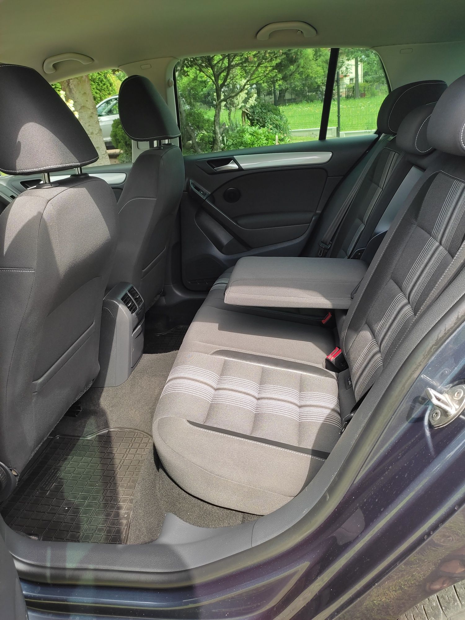 Sprzedam Vw Golf 6 1.6TDI 2012