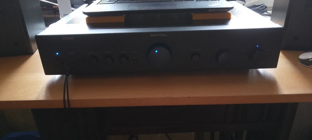 Wzmacniacz ROTEL+kolumny DENON