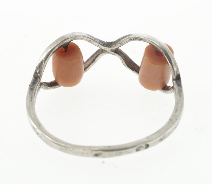 Pierścionek z naturalnym koralem Imago Artis