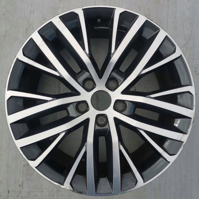 FELGA SEAT LEON 7,5J 18 ET46 5x112 IV 5FA601025D