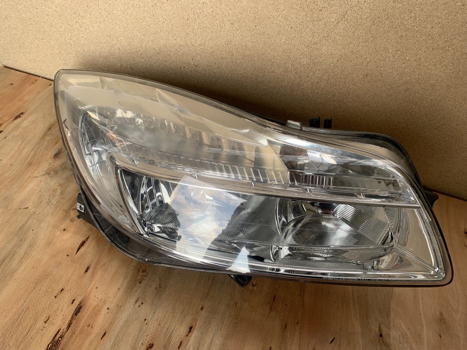 Opel Insignia A lampa prawa przednia prawy przód EUROPA