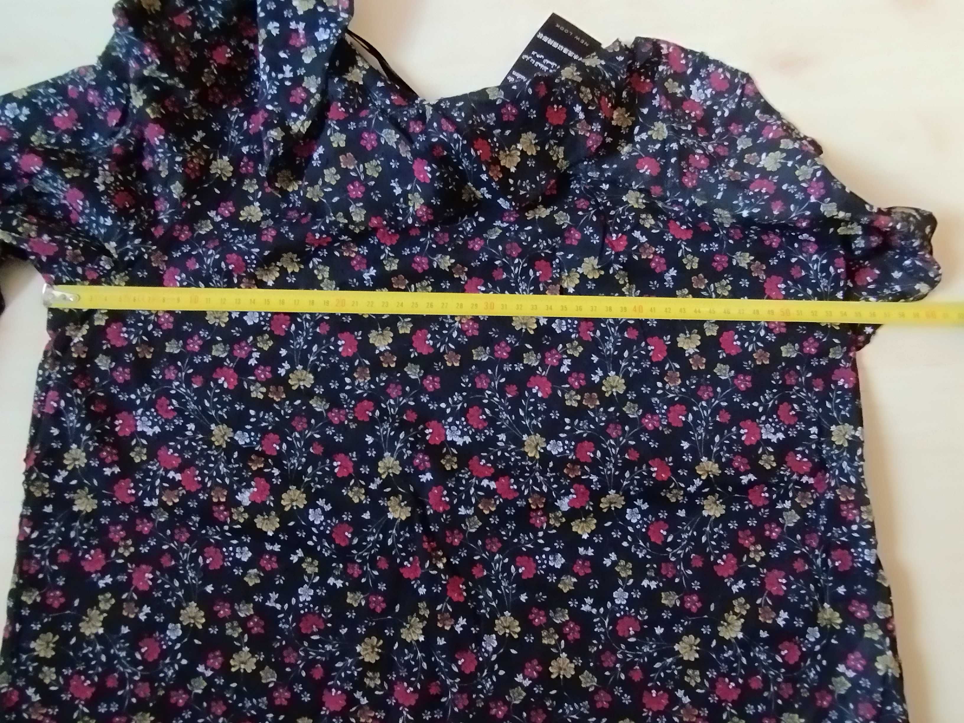 czarna hiszpanka na jedno ramię xxl kwiatki łączkę drobny floral print