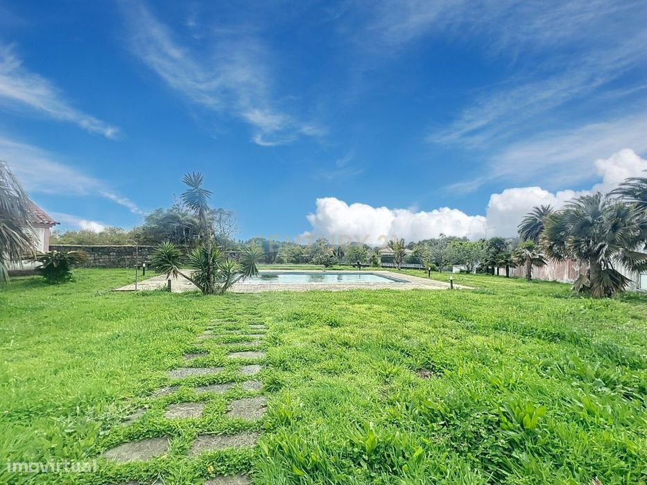 Vivenda T6 no Livramento – Piscina, Campo de Futebol e Zona Exclusiva!