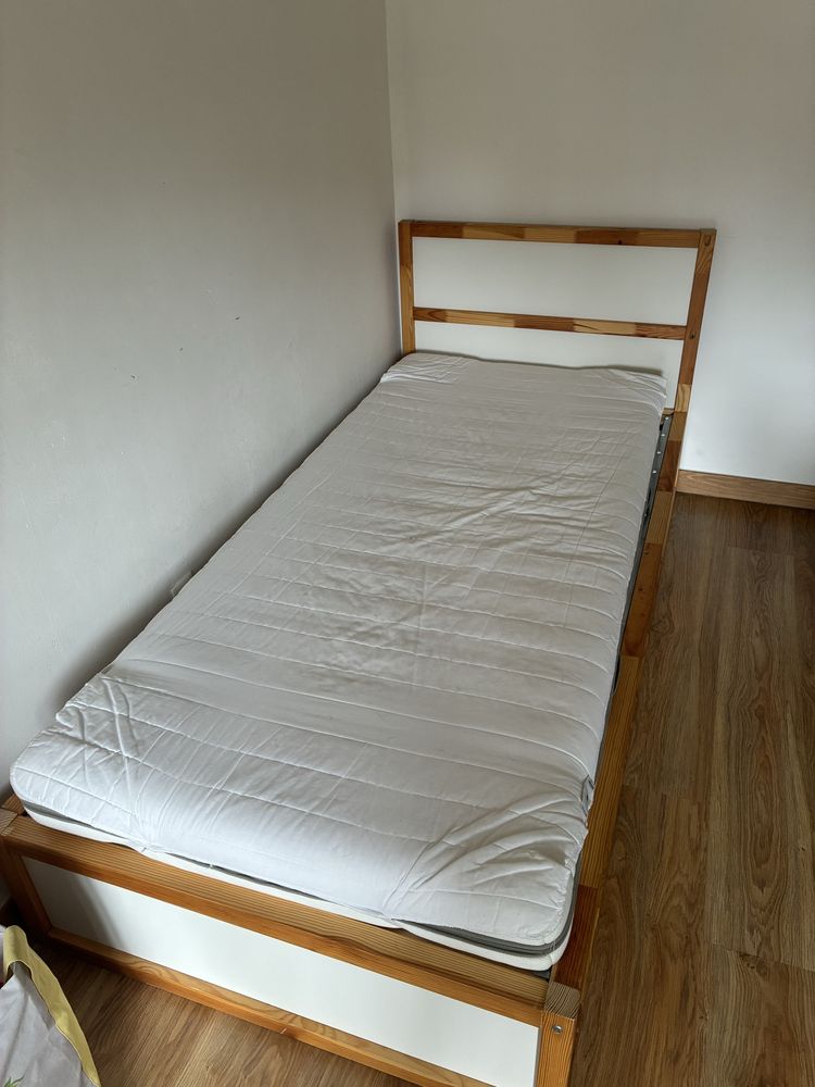 Vendo cama 90x200 (SEM COLCHAO)