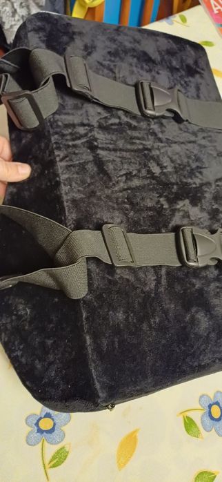 Poduszka lędźwiową podpierająca plecy