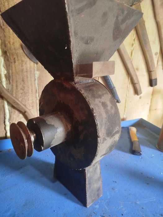 Млин для подріблення зерна