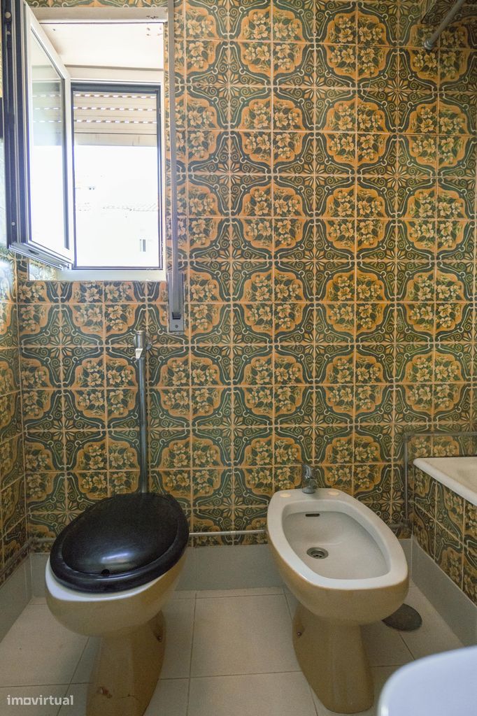 Apartamento T1 com duas varandas, mobilado, Bairro Gulbenkian, Aveiro