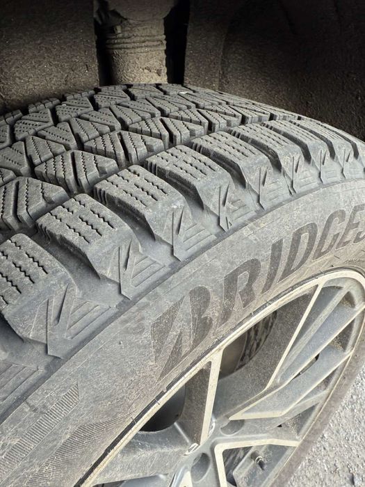 Резина bridgestone blizzak 255/55 r20