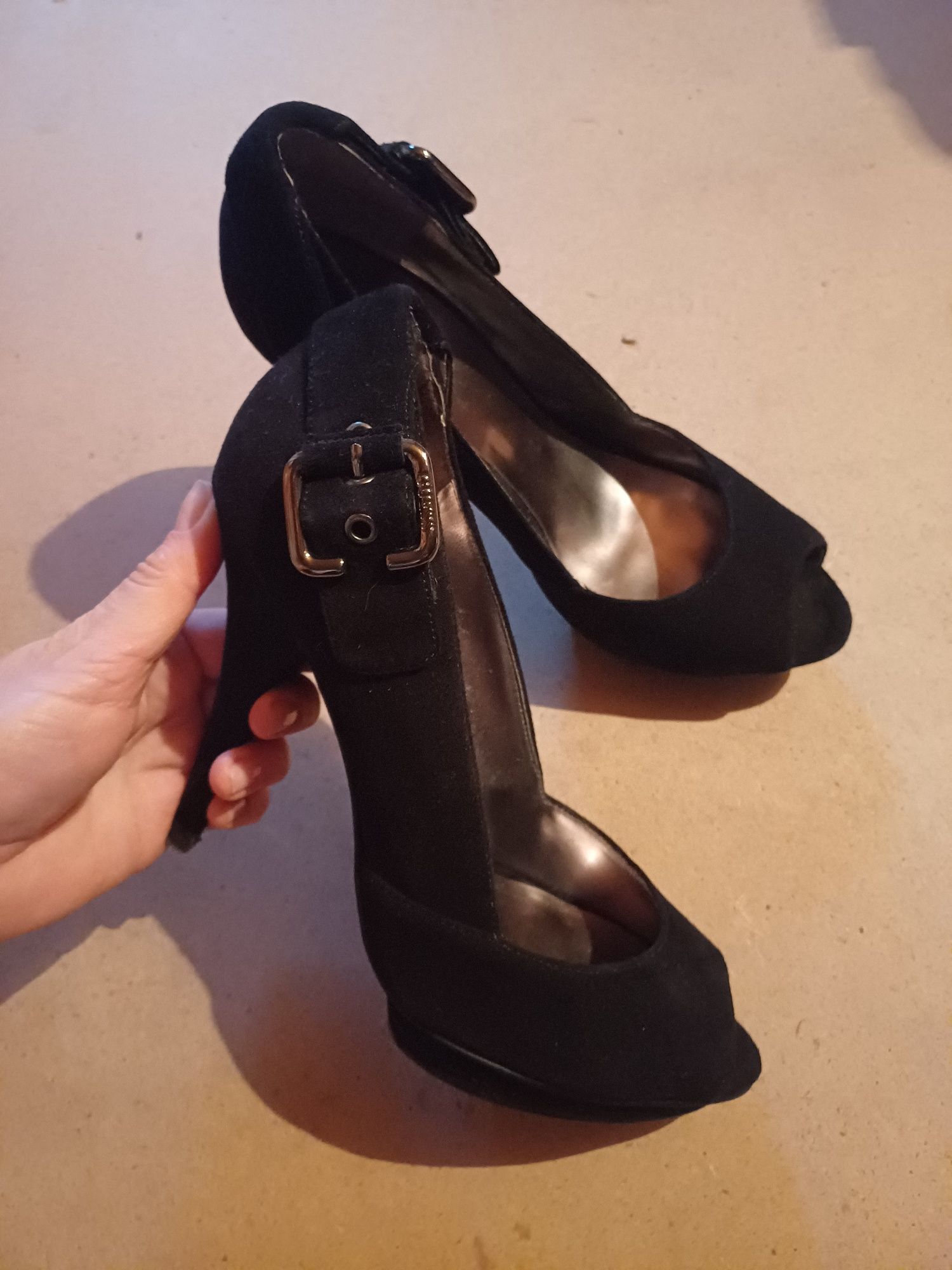 Туфлі Guess оригінал