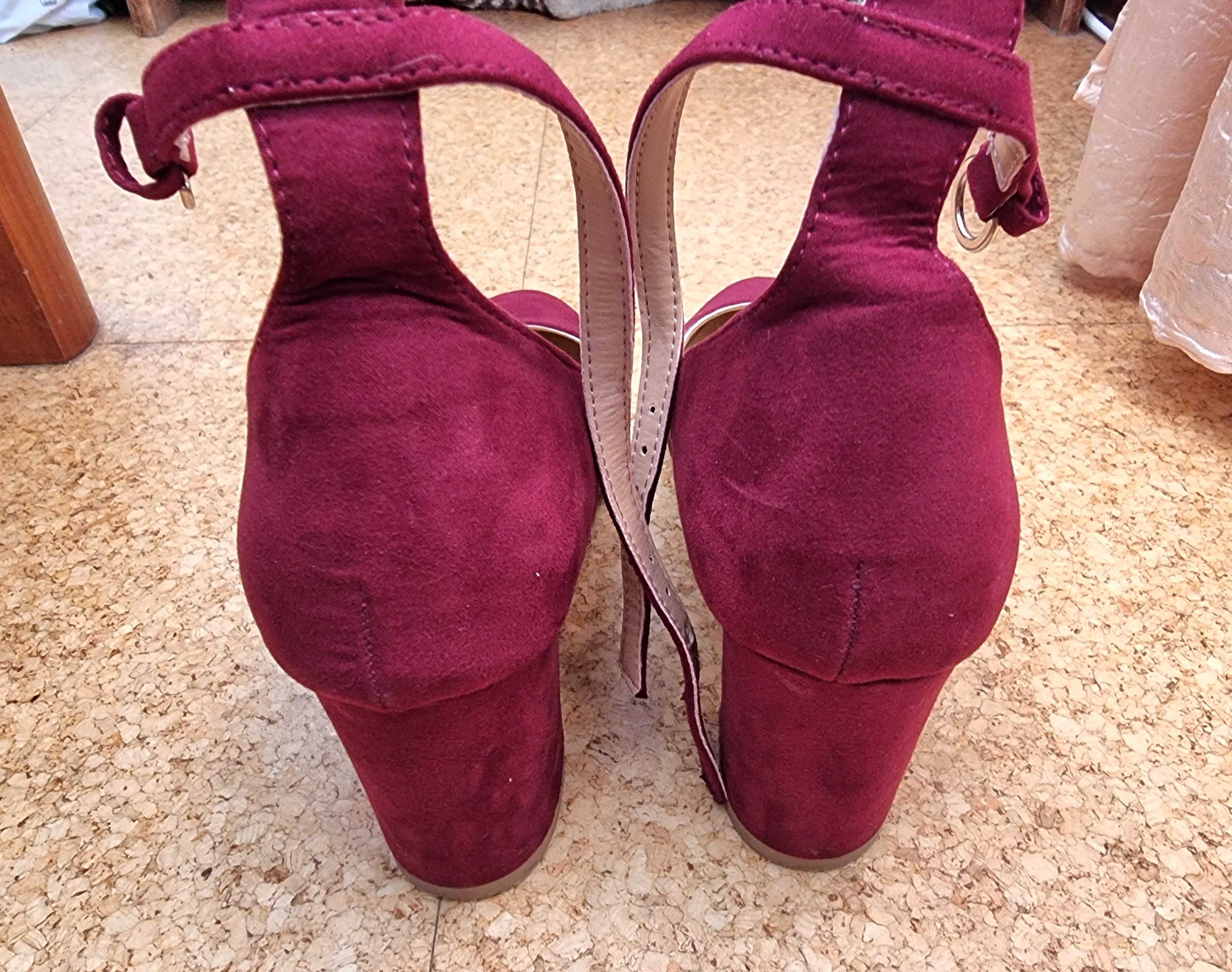 Sapatos bordeaux Lefties, tamanho 37