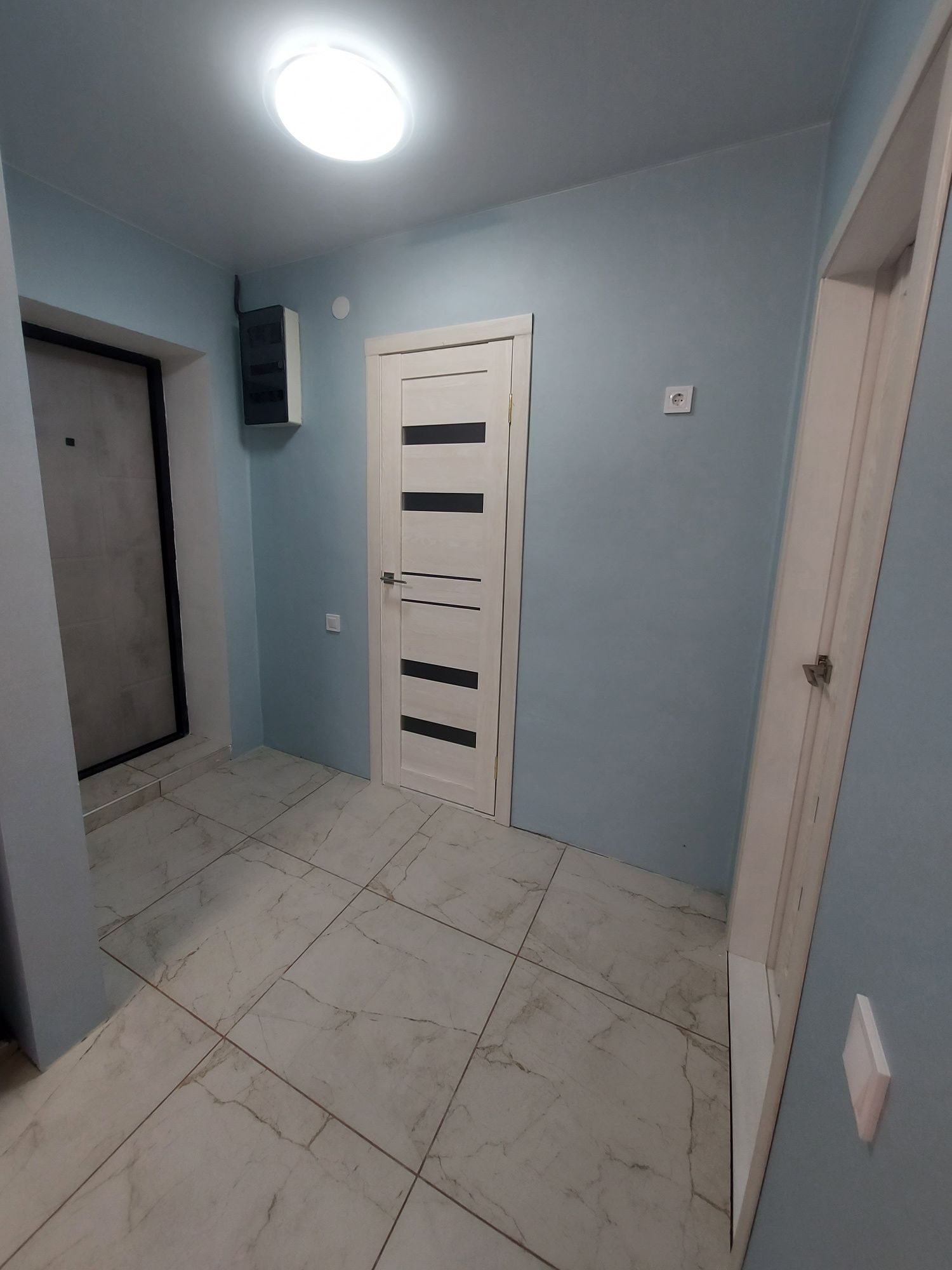Продам 2-х кімнатну квартиру 47.м.кв.  у С. Пухівка